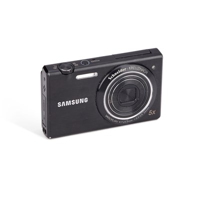 Lot 236 - A SAMSUNG MV800 DIGITAL CAMERA