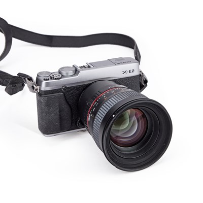 Lot 233 - A FUJIFILM X-E2 MIRRORLESS DIGITAL CAMERA