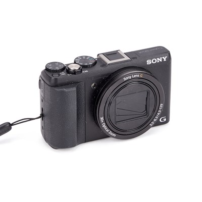 Lot 212 - A SONY CYBERSHOT DSC-HX60 DIGITAL CAMERA