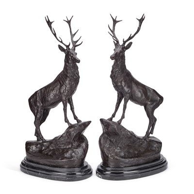 Lot 531 - AFTER MOIGNIEZ, A LARGE PAIR OF BRONZE STAGS