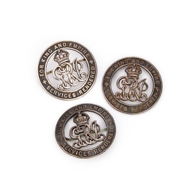Lot 39 - THREE FIRST WORLD WAR SILVER WAR BADGES