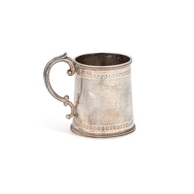 Lot 296 - A VICTORIAN SILVER MUG