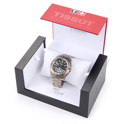 Lot 146 - A GENTS TITANIUM TISSOT T-TOUCH BRACELET WATCH