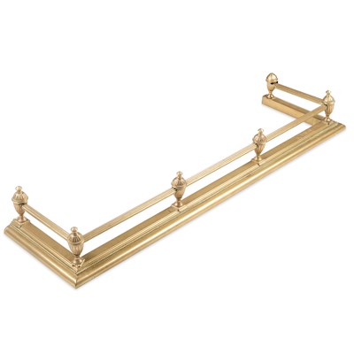 Lot 654 - AN EDWARDIAN BRASS FENDER