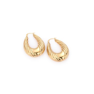 Lot 452 - A LARGE PAIR OF 9 CARAT GOLD TWISTED HOOP EARRINGS