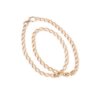 Lot 436 - A CURB LINK CHAIN NECKLACE