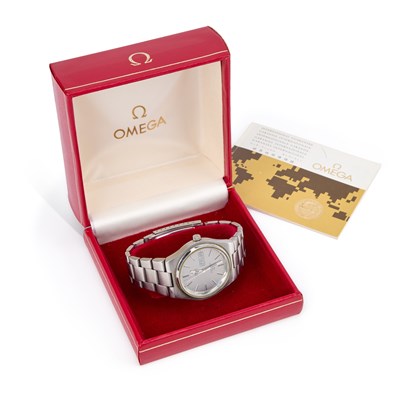 Lot 415 - A GENTS STEEL OMEGA BRACELET WATCH