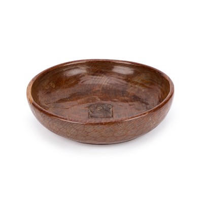 Lot 744 - WILFRID HUTCHINSON OF HUSTHWAITE, A SQUIRRELMAN OAK BOWL