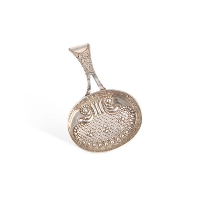 Lot 367 - A GEORGE III SILVER CADDY SPOON