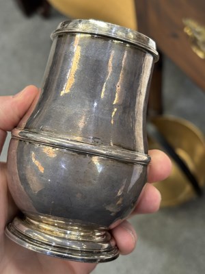 Lot 584 - A LARGE QUEEN ANNE BRITANNIA SILVER SUGAR CASTER