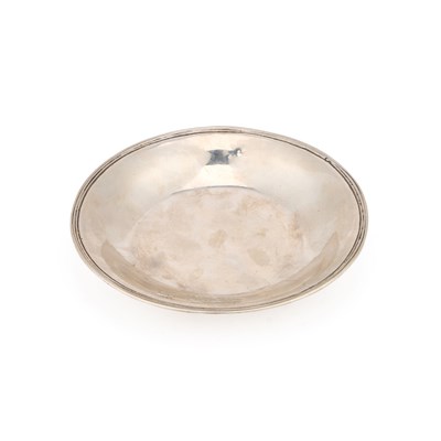 Lot 124 - AN EARLY 19TH CENTURY CHINESE SILVER TEAPOT STAND
