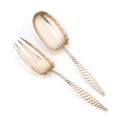 Lot 117 - A PAIR OF AMERICAN STERLING SILVER SALAD SERVERS