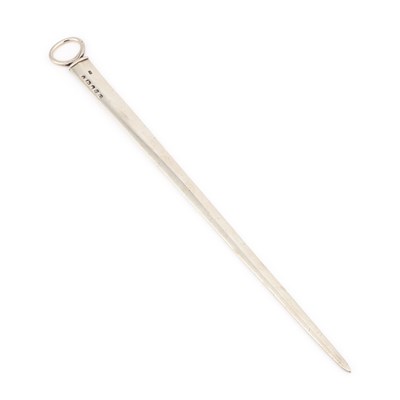 Lot 380 - A GEORGE III SILVER MEAT SKEWER