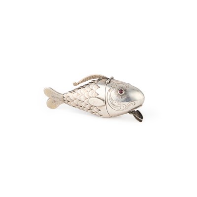 Lot 162 - A SILVER FISH-FORM ARTICULATED SPICE BOX
