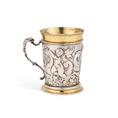 Lot 147 - A GERMAN PARCEL-GILT SILVER MUG