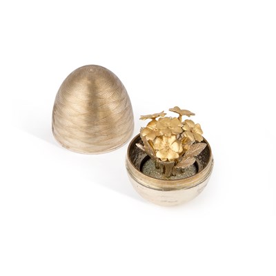 Lot 202 - AN ELIZABETH II SILVER SURPRISE EGG