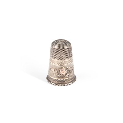 Lot 213 - A SILVER THIMBLE