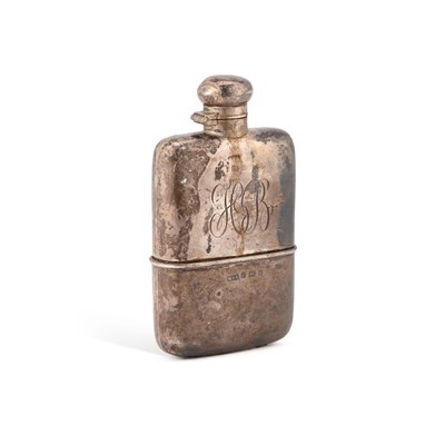 Lot 264 - AN EDWARDIAN SILVER SPIRIT FLASK