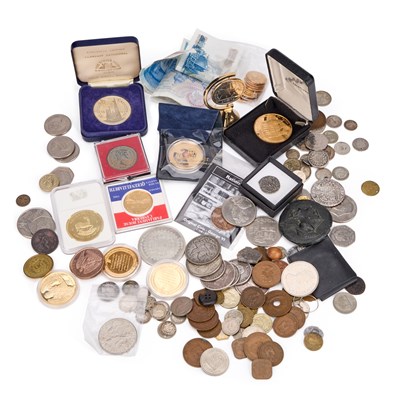 Lot 175 - A MIXED LOT OF COINS INCLUDING SILVER
