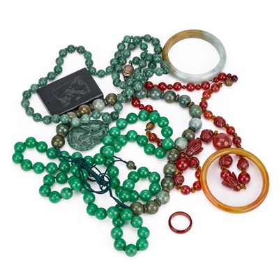 Lot 166 - A MIXED LOT OF HARDSTONE JEWELLERY