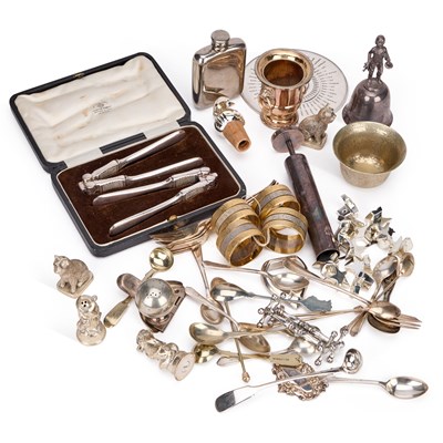 Lot 120 - A MIXED LOT OF SILVER-PLATED ARTICLES