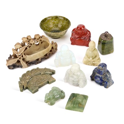 Lot 106 - A MIXED LOT OF ORIENTAL ARTICLES