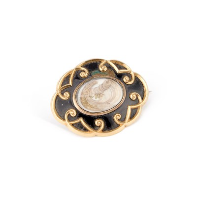 Lot 470 - A VICTORIAN ENAMEL AND HAIRWORK MOURNING BROOCH