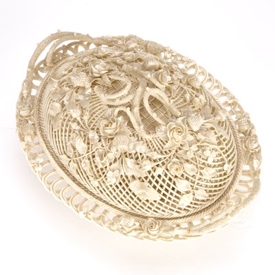 Lot A BELLEEK PORCELAIN COVERED BASKET