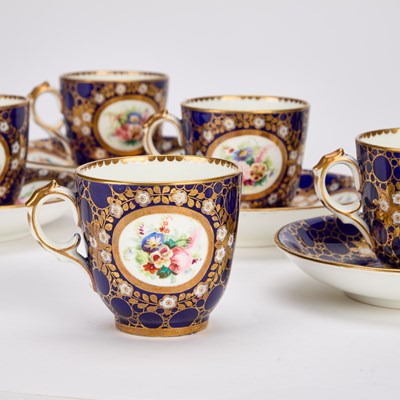 Lot A SET OF SIX ENGLISH PORCELAIN CUPS AND SAUCERS