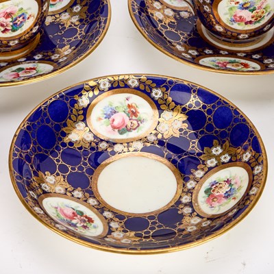 Lot A SET OF SIX ENGLISH PORCELAIN CUPS AND SAUCERS