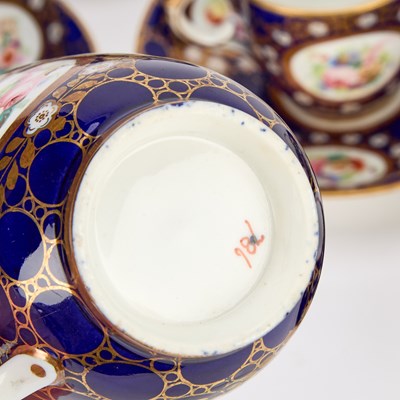 Lot A SET OF SIX ENGLISH PORCELAIN CUPS AND SAUCERS