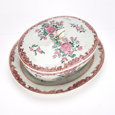 Lot A CHINESE FAMILLE ROSE PORCELAIN BUTTER TUB, STAND AND COVER