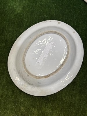 Lot 183 - A CHINESE FAMILLE ROSE PORCELAIN BUTTER TUB, STAND AND COVER