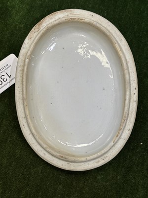 Lot 183 - A CHINESE FAMILLE ROSE PORCELAIN BUTTER TUB, STAND AND COVER