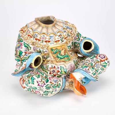 Lot 87 - A 19TH CENTURY CONTINENTAL PORCELAIN PAGODA FIGURE BASE