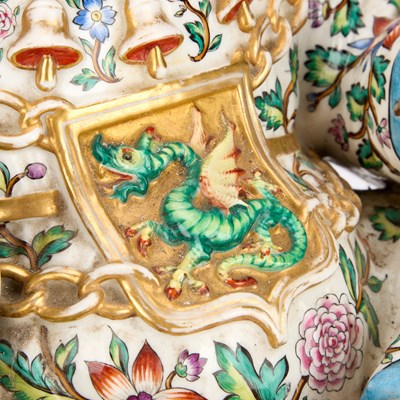 Lot 87 - A 19TH CENTURY CONTINENTAL PORCELAIN PAGODA FIGURE BASE