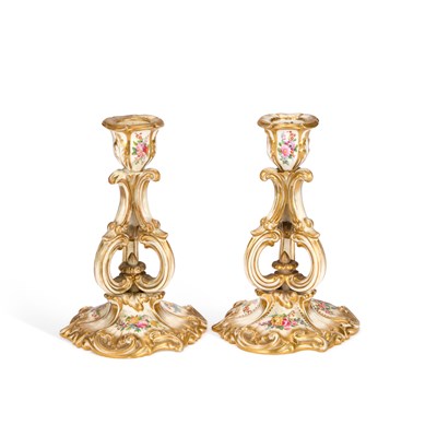 Lot A PAIR OF ENGLISH PORCELAIN CANDLESTICKS