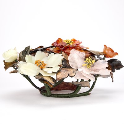 Lot A CHINESE CARVED HARDSTONE FLORAL CENTREPIECE