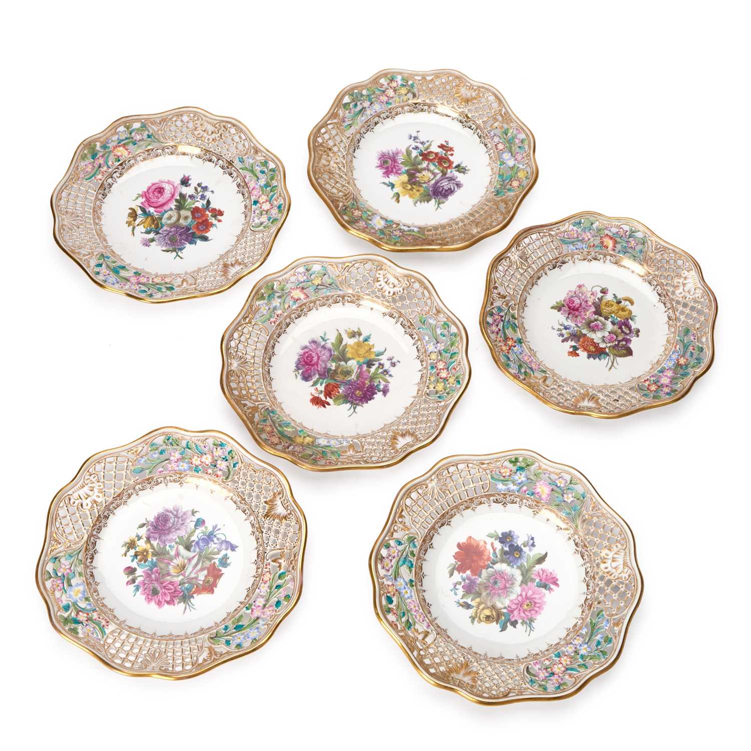 Lot A SET OF SIX CONTINENTAL PORCELAIN CABINET PLATES