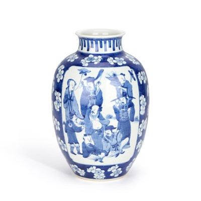Lot 54 - A CHINESE BLUE AND WHITE PORCELAIN 'FIGURES' VASE