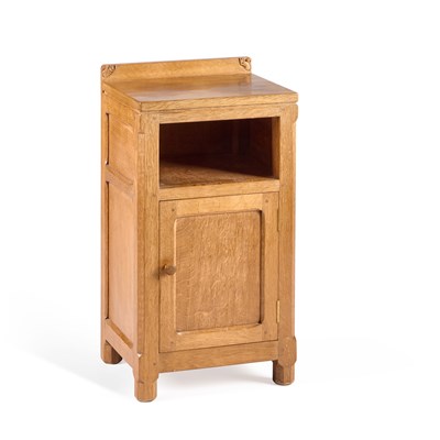 Lot 739 - WILFRID HUTCHINSON OF HUSTHWAITE, A SQUIRRELMAN ADZED OAK BEDSIDE CABINET