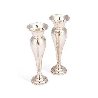 Lot 236 - A PAIR OF EDWARDIAN SILVER FLOWER VASES
