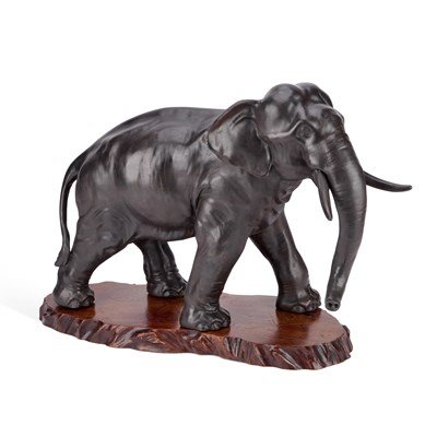 Lot 71 - A LARGE JAPANESE BRONZE MODEL OF AN ELEPHANT
