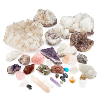 Lot 827 - A COLLECTION OF STONES AND MINERALS
