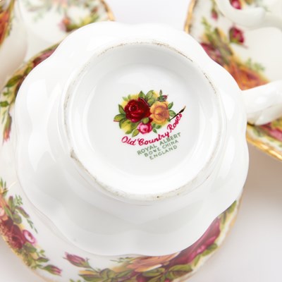 Lot A ROYAL ALBERT 'OLD COUNTRY ROSES' TEA SERVICE