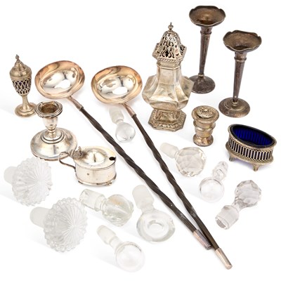 Lot 369 - A MIXED LOT OF SILVER AND OTHER ARTICLES