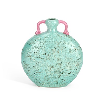 Lot 38 - A CHINESE TURQUOISE-GLAZED PORCELAIN 'DRAGON' MOONFLASK