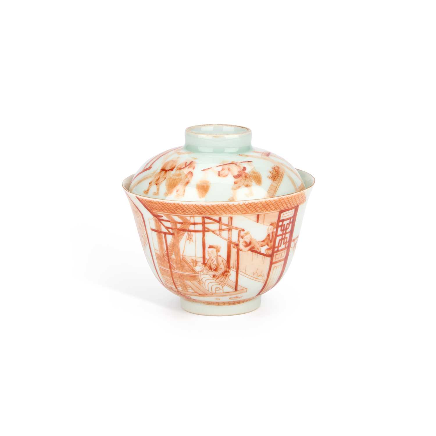 Lot 163 - A CHINESE IRON-RED DECORATED PORCELAIN BOWL AND COVER