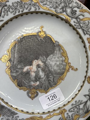 Lot 126 - A CHINESE GRISAILLE AND GILT-DECORATED PORCELAIN PLATE