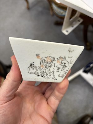 Lot A CHINESE PORCELAIN SQUARE CUP